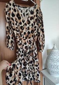 Nové dámske šaty s opaskom vo veľkosti XL/XXL
