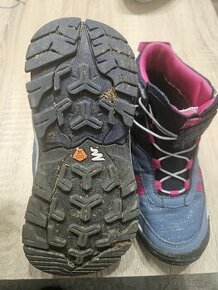 Trekova (outdoorová )obuv quechua veľ.30