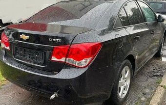 predám MOTOR F16D4 Chevrolet Cruze 1.6 2012 DVERE a iné diel