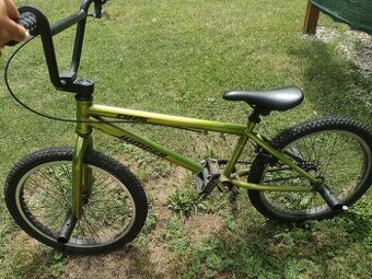 Predám bicykel BMX