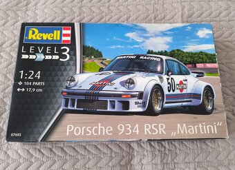 Plastikové modely áut 1/24