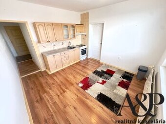 ZNÍŽENÁ CENA/3 IZB. BYT S DVOMI BALKÓNMI V ŠIRŠOM CENTRE, 64