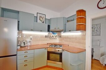 Priestranný 3-izbový byt v Galante s parkovaním a internetom