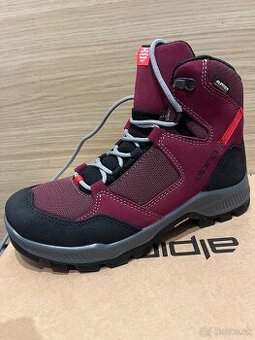 damske turisticke topanky