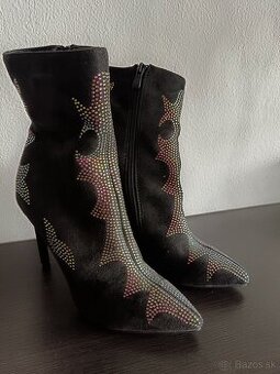 Predám kotníkové dámske čižmy