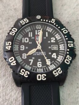 LUMINOX NAVY SEAL CARBON CASE