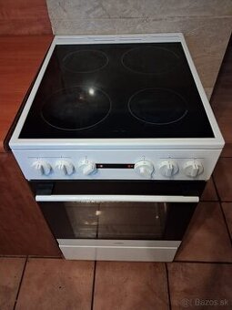 Sporák Mora so sklokeramickou doskou - 1