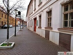 Na prenájom priestor- kancelária 30m2 Trnava- Františkánska