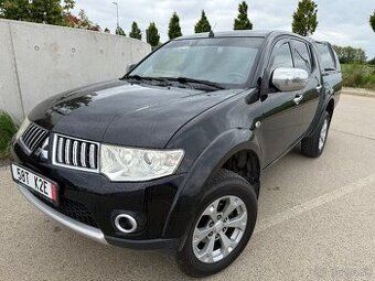 MITSUBISHI L200 2014 2.5D 4X4 + SUPERSELECT UZÁVIERKA