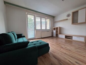 Ponúkam na dlhodobý prenájom 2 i byt