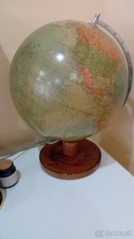 Svietiaci globus