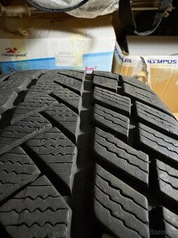 Pneumatiky zimné Vredestein 215/60 R17