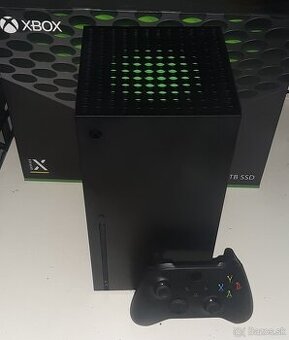 Xbox Series X 1TB SSD konzola, prislusenstvo a vela hier