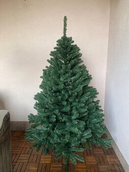 Umelý vianočný stromček