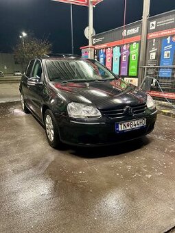 Volkswagen Golf 1.6 FSI