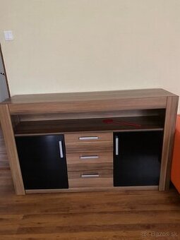 Komoda / skrinka – orech + čierna, 3 zásuvky