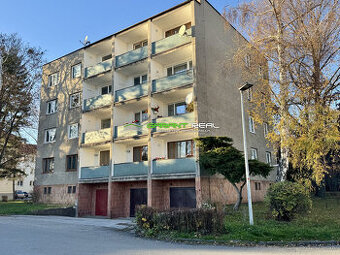 Predaj 3-izb. tehlový byt 90 m2, 2 loggie, Nábrežná ul.