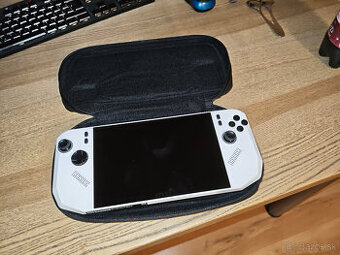 MSI Claw A8 BZ2EM-007CZ