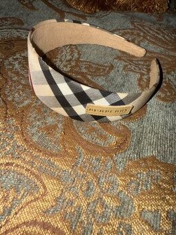 Čelenka Burberry