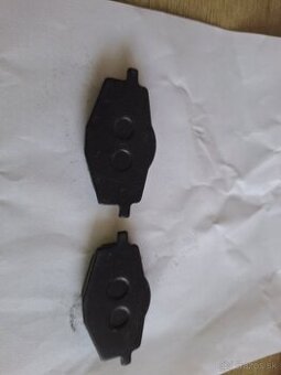 Brzdove dostičky Yamaha XT 600