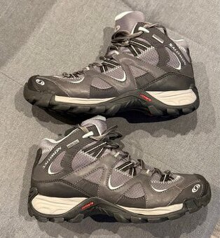 Damske turisticke topanky Salomon