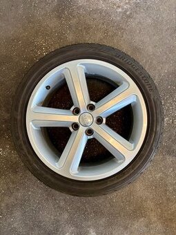 AUDI č. 19-Letna sada 245/40 R18