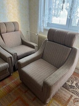ZA ODVOZ: Zachovalý gauč a kreslá