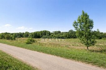 STAVEBNÉ POZEMKY - 10 MINÚT OD BÁNOVIEC NAD BEBRAVOU