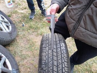 Kolesá na toyota rav 4