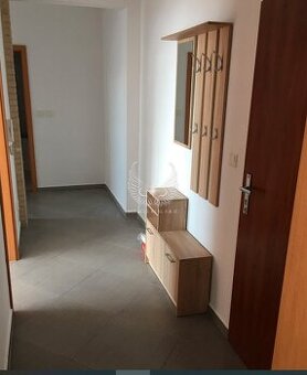 Prenájom kompletne zariadeného 2 izbového bytu v Podunajskýc