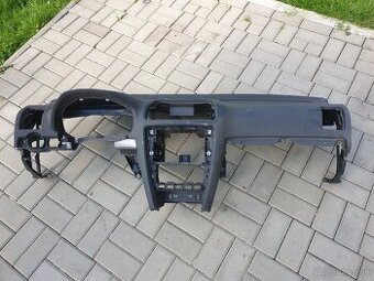 PALUBNA PRISTROJOVA DOSKA 1Z1857007 SKODA OCTAVIA2 II 04-13