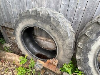 Predám jazdené pneumatíky 420 85 r34