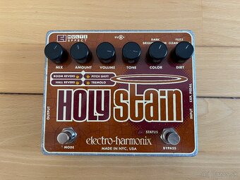 predám gitarový granulárny syntezátor a mixpulty mackie zoom