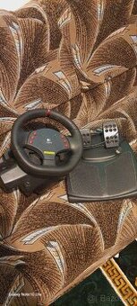Herni volant na PC