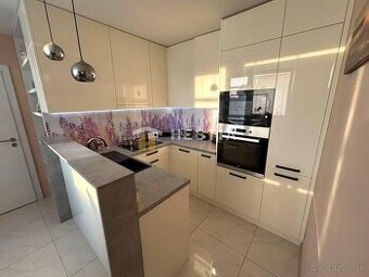 Krásny, moderne zariadený 3-izbový byt na prenájom Senica