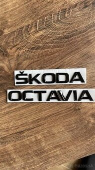 Škoda Octavia čierne písmená