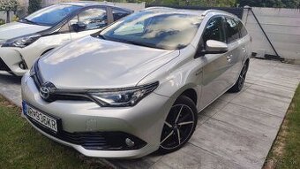 Toyota Auris Touring Sports 1.8 I VVT-i HybridSD