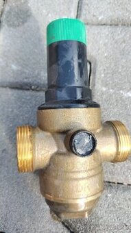 Membránový redukčný ventil Honeywell D06F DN25