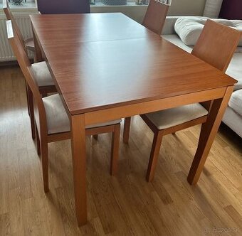 Rozkladací stol a 4stoličky