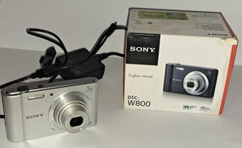 Predam fotoaparat Sony, 20,1 MPix, komplet, v krabici.