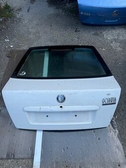 Skoda octavia 1 zadny kufor