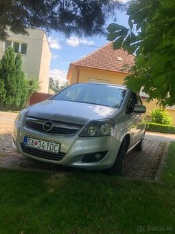Predam Opel Zafiru