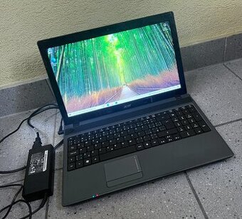 Acer Aspire / Intel P4600 / 8GB RAM / 128GB SSD / 15.6"