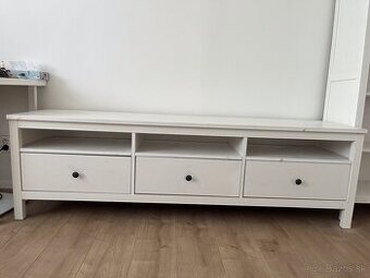 Hemnes Ikea - obyvackova zostava, skrinka pod TV