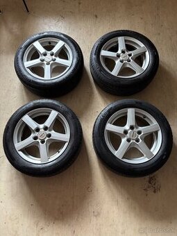 Enzo, Barum kolesa 205/55 R16