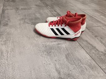 Kopačky Adidas predátor