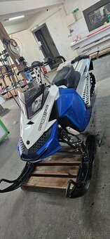 Ski- Doo 800R e-tec