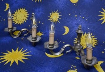 Mosadzné nástenné svietidla.