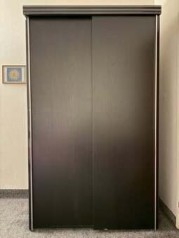 Šatníková skriňa