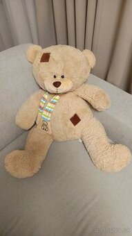 Veľký plyšový medveď
